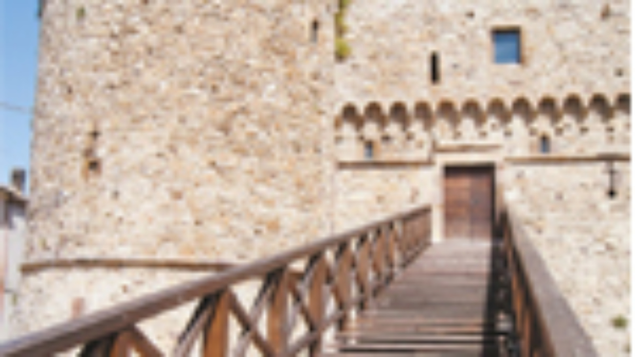 Civitacampomarano-Castello-Angioino