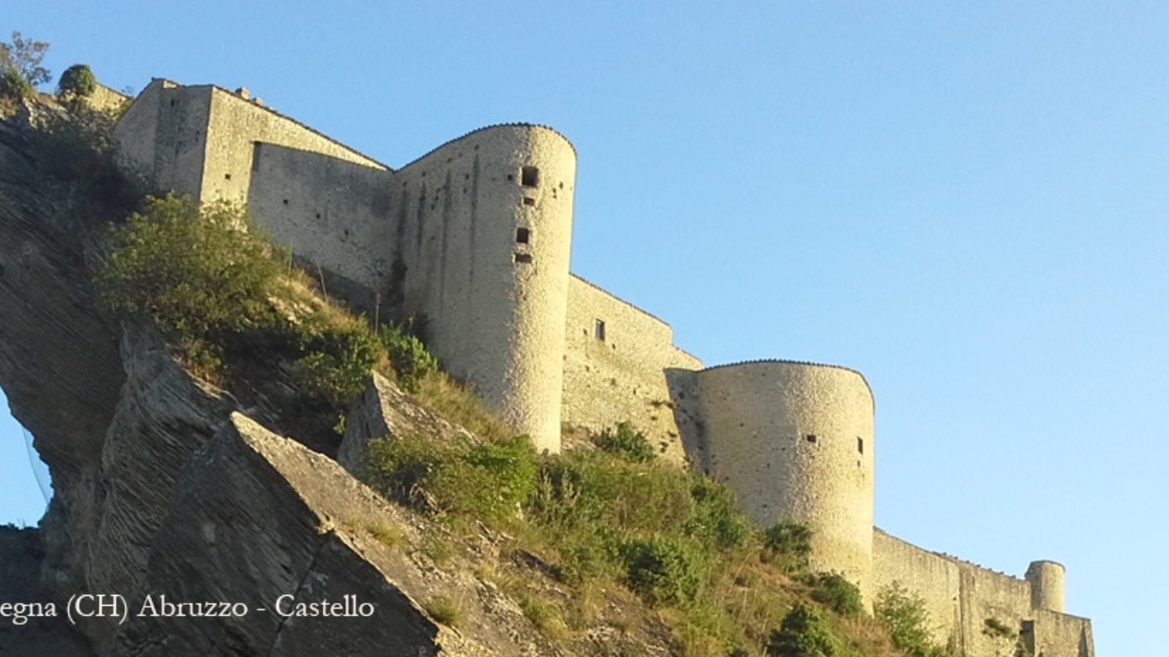 Roccascalegna (CH) ABRUZZO - CASTELLO AIDER ph Maria Vasco© www.moliseinvita.it