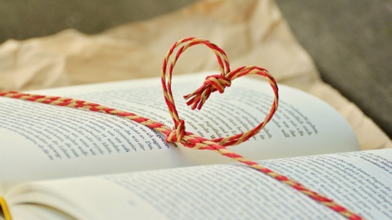 cuore libri - poesia